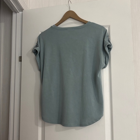 Basic Top - Picture 7 of 7